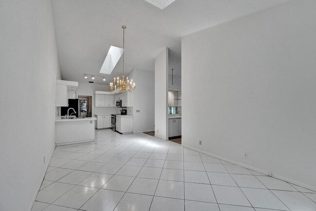 Building Photo - 8578 Eagle Run Dr