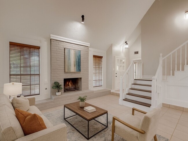 Building Photo - 15619 Ripplewind Ln