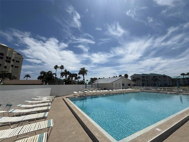 Building Photo - 2400 S Ocean Dr