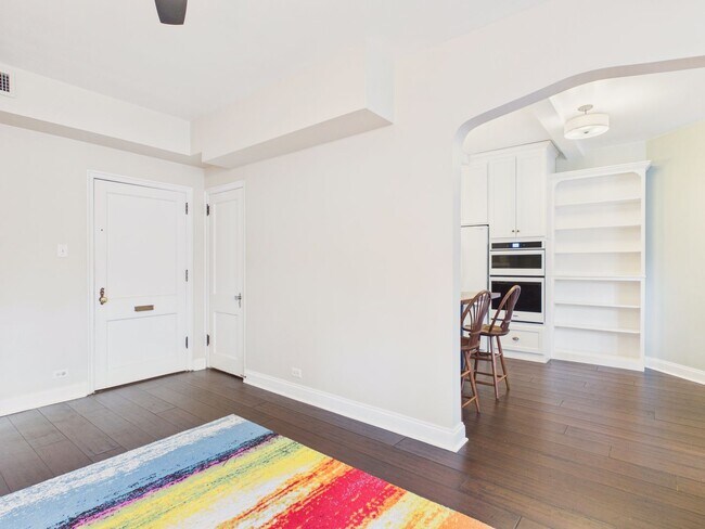 Building Photo - 1525 N Front St