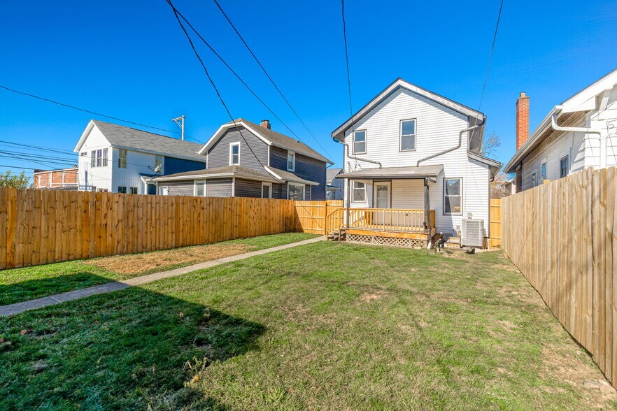 Building Photo - 477 Hanford St