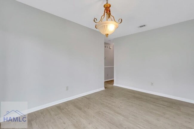 Building Photo - 734 Timber Ridge Trail