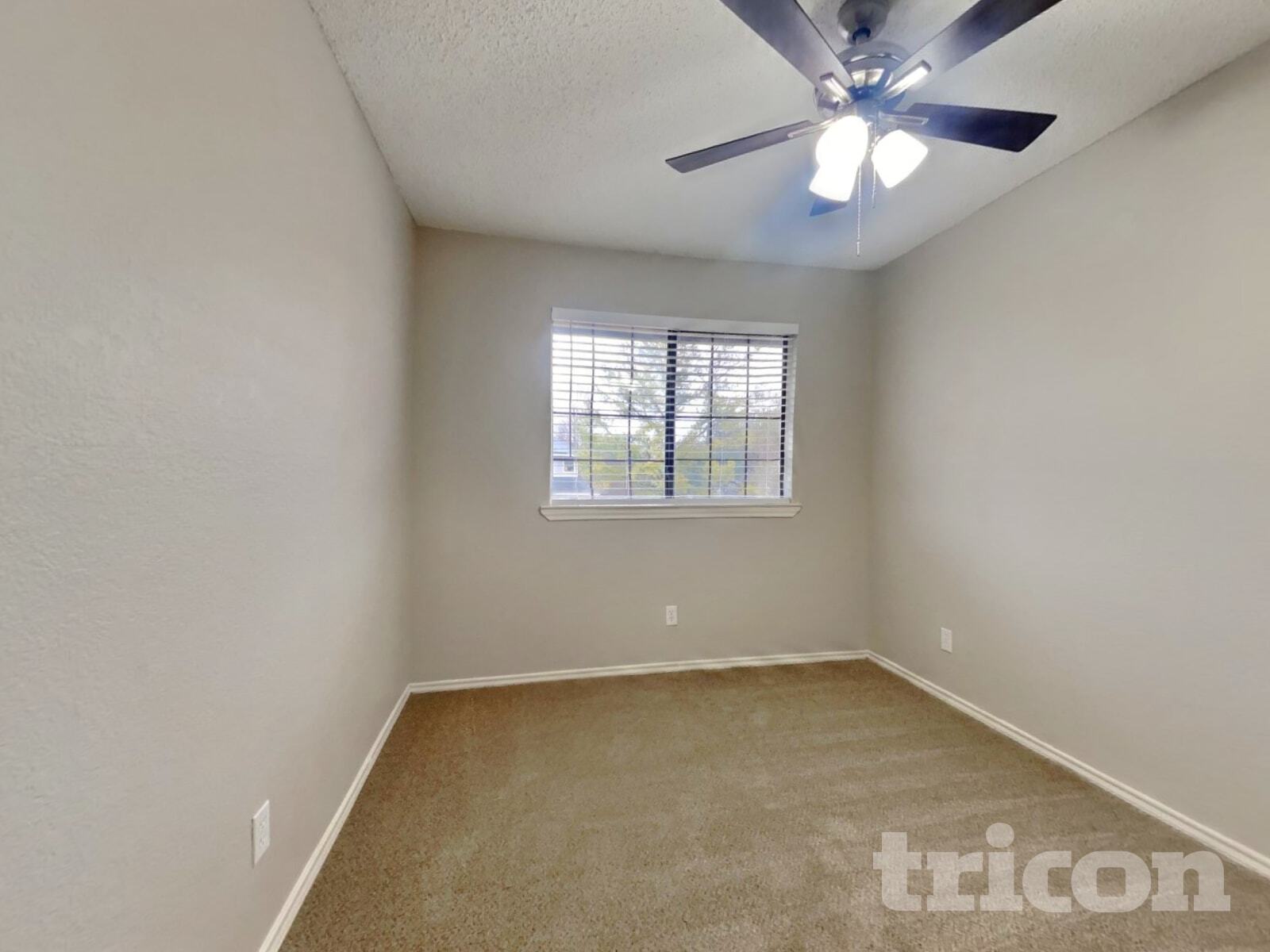 Building Photo - 1205 Laurel Ln