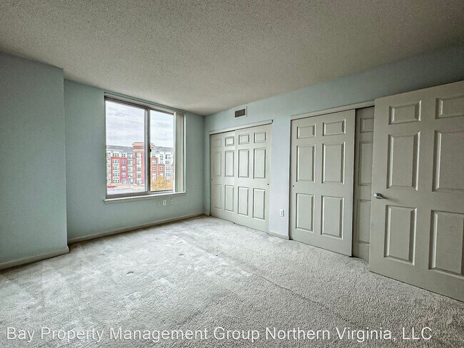 Building Photo - 2 br, 2 bath House - 2726 Gallows Rd #716