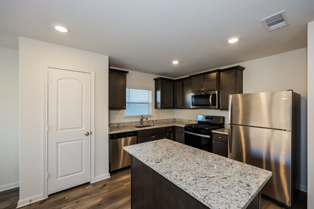 Building Photo - 1313 Redpine Dr