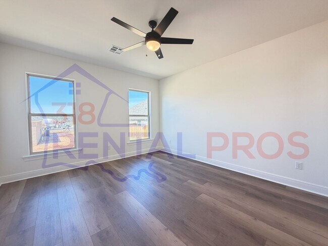 Building Photo - New Construction! 3 Bed 2 Bath in Country Club Estates!