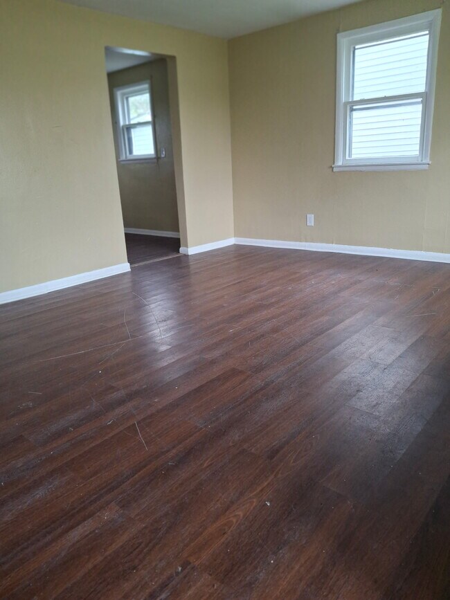 Building Photo - 1807 W 27th St