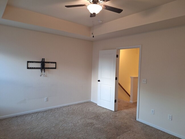 Building Photo - Wonderful Three Bedroom Home in Northeast ...