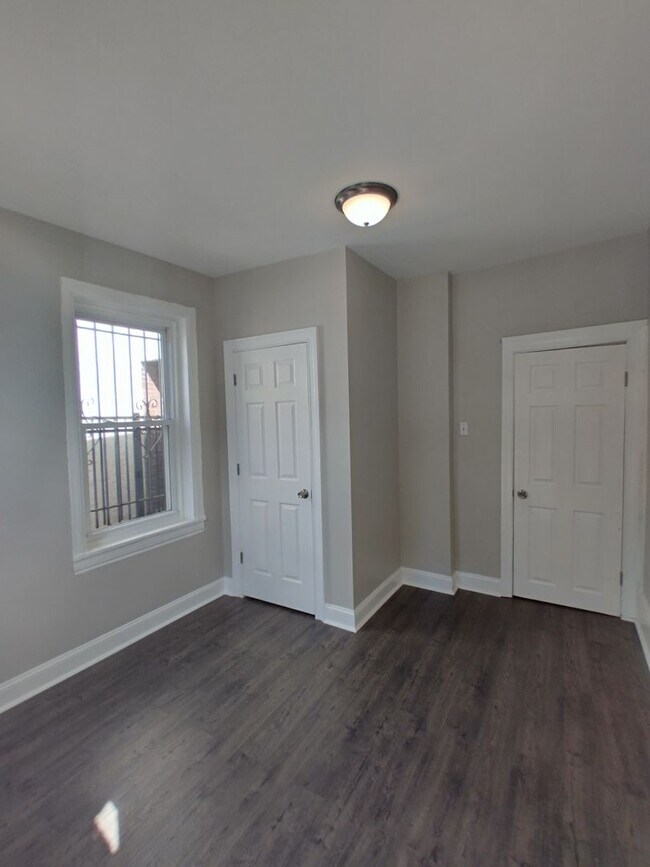 Building Photo - Spacious West Philly Home