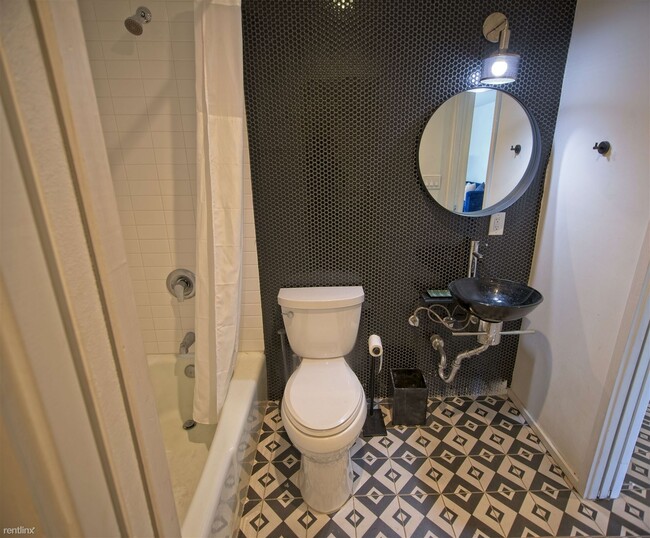 Building Photo - Studio, 1 bath Condo - La Duena Studio