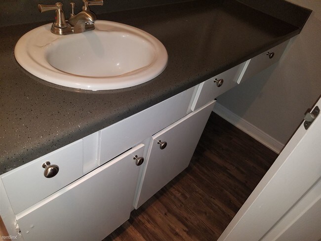 Building Photo - 6000 Woodlake Pky