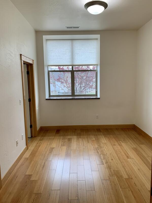 Building Photo - 636 Logan St