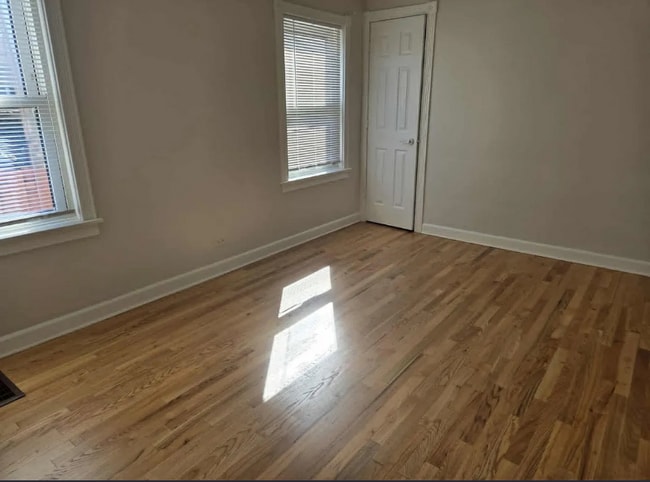 Building Photo - 5015 N Monitor Ave