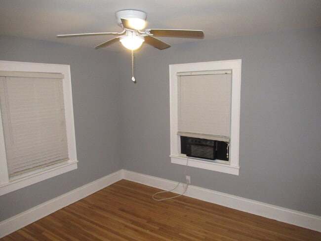 Building Photo - Downtown Lincolnton Duplex!