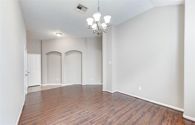 Building Photo - 5806 Cedar Field Way
