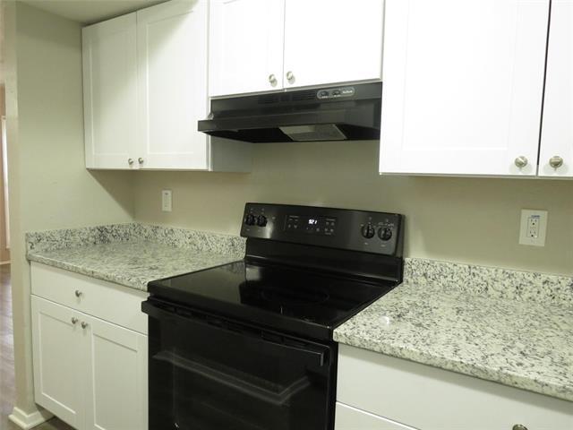 Building Photo - 7445 Emory Oak Ln