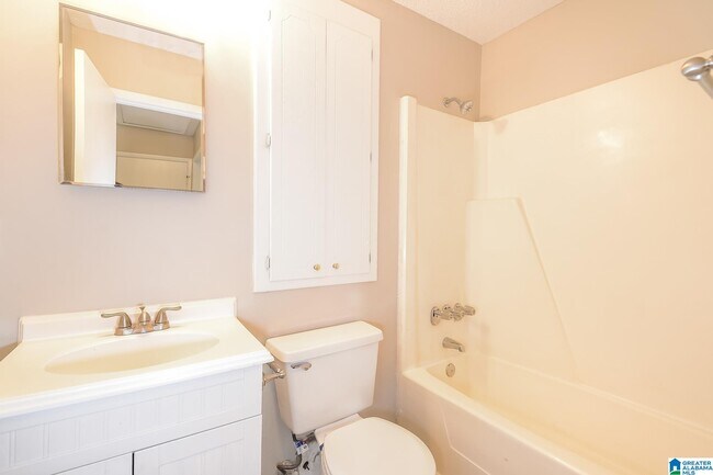 Building Photo - 5019 Shady Grove Ln