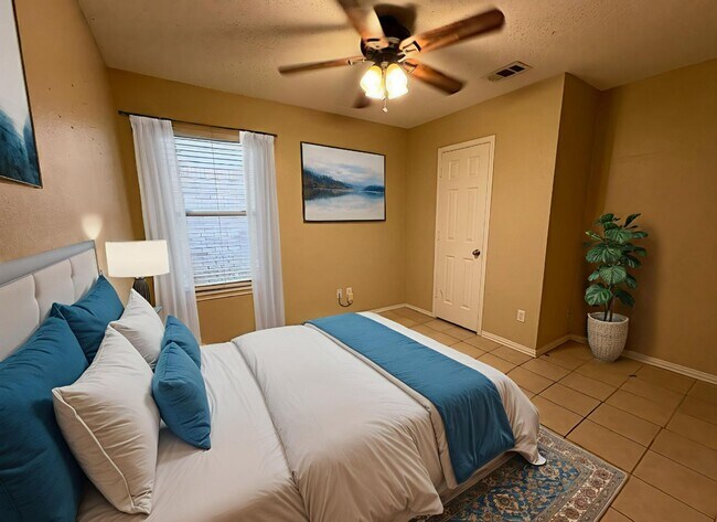 Building Photo - Great 3-2-2 in Lost Creek Ranch NWISD Roan...