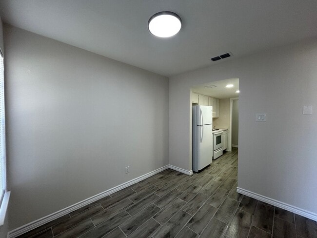 Building Photo - 100 Hillside Rd