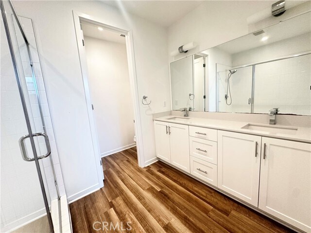 Building Photo - 126 Schick