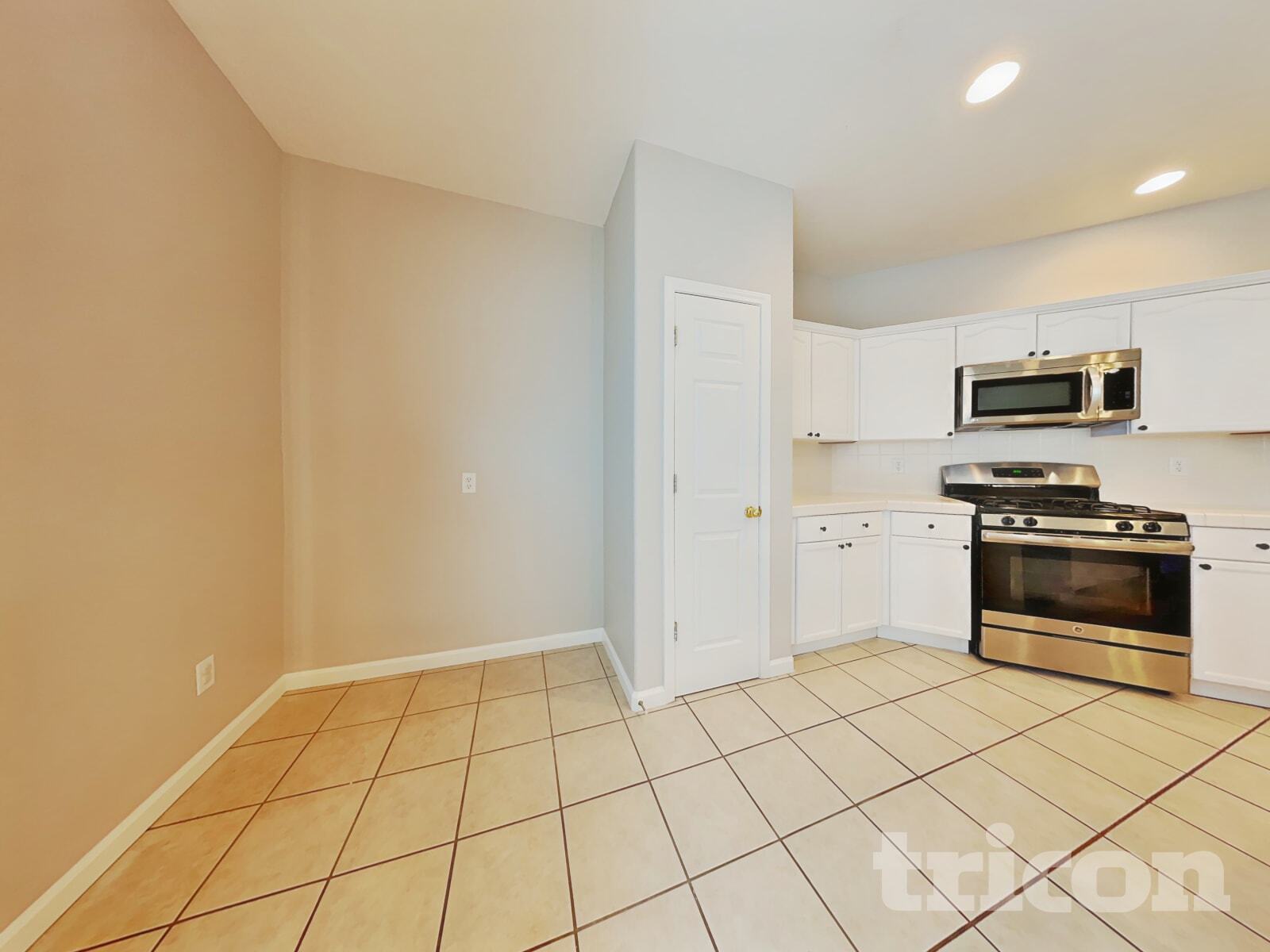 Building Photo - 9570 Long River Dr