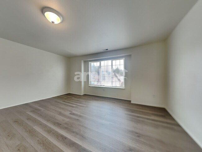 Building Photo - 18631 29th Ave E