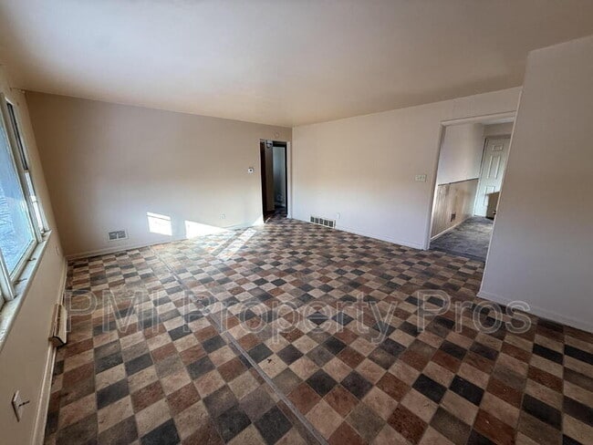 Building Photo - 5140 N 84th St