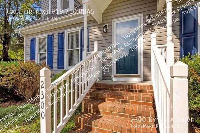 Building Photo - 2300 Cynthia Dr