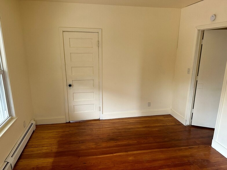 3rd bedroom - 373 Congress Ave