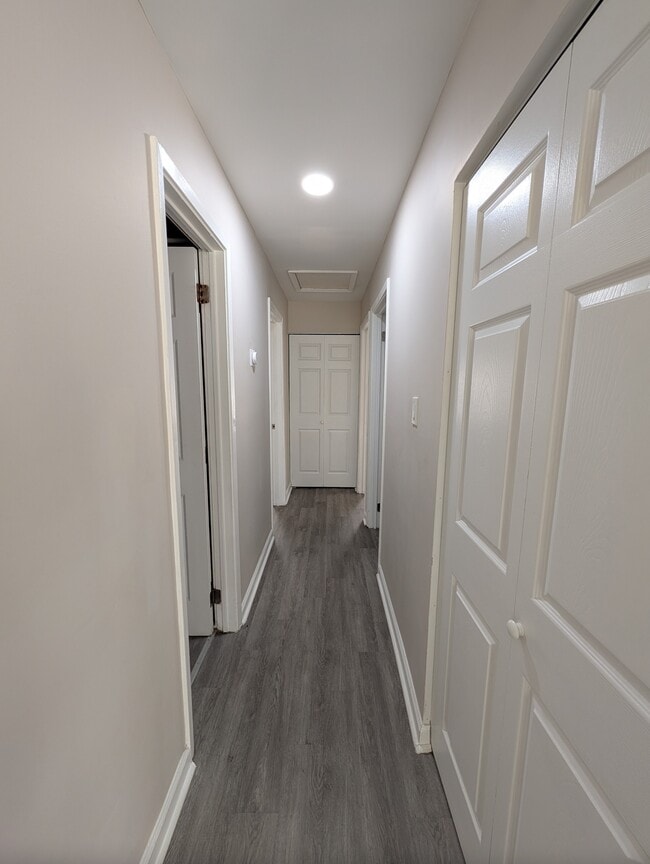 Building Photo - 120 Jenness Ln