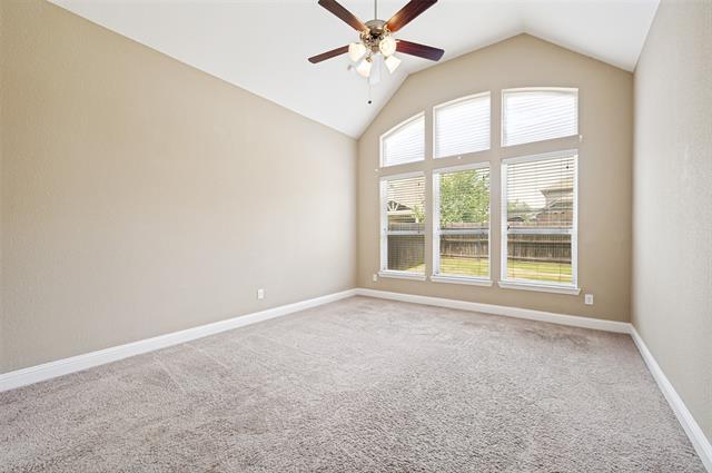 Building Photo - 2449 Kingsgate Dr