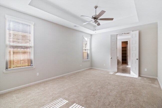 Building Photo - 584 Holden Dr