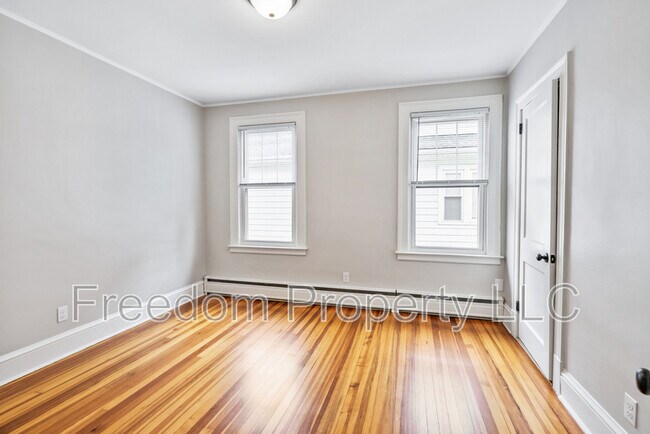 Building Photo - 9 Bretton Rd