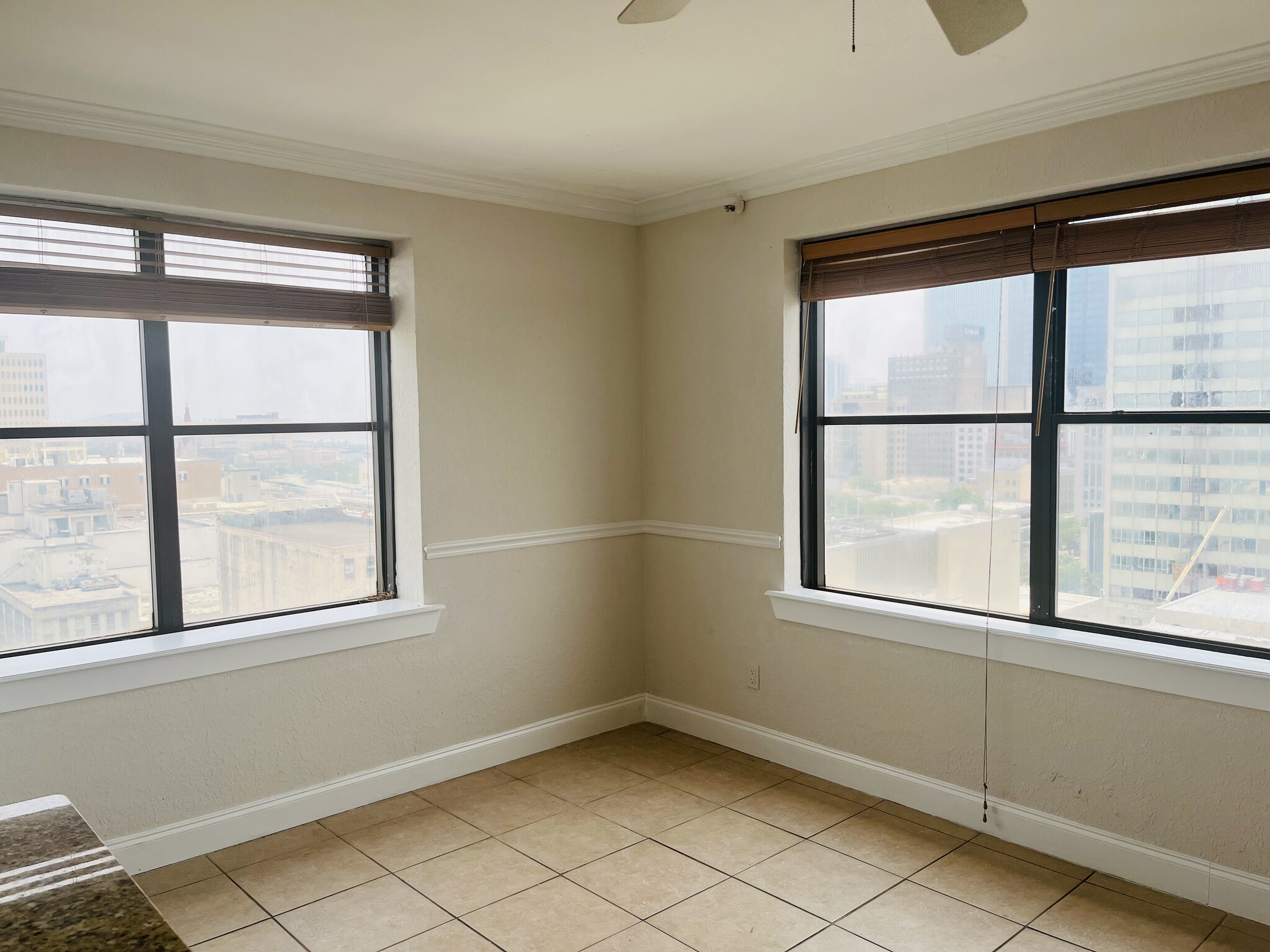 Building Photo - 311 W Ashley St