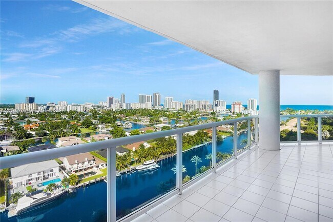 Building Photo - 3600 Yacht Club Dr