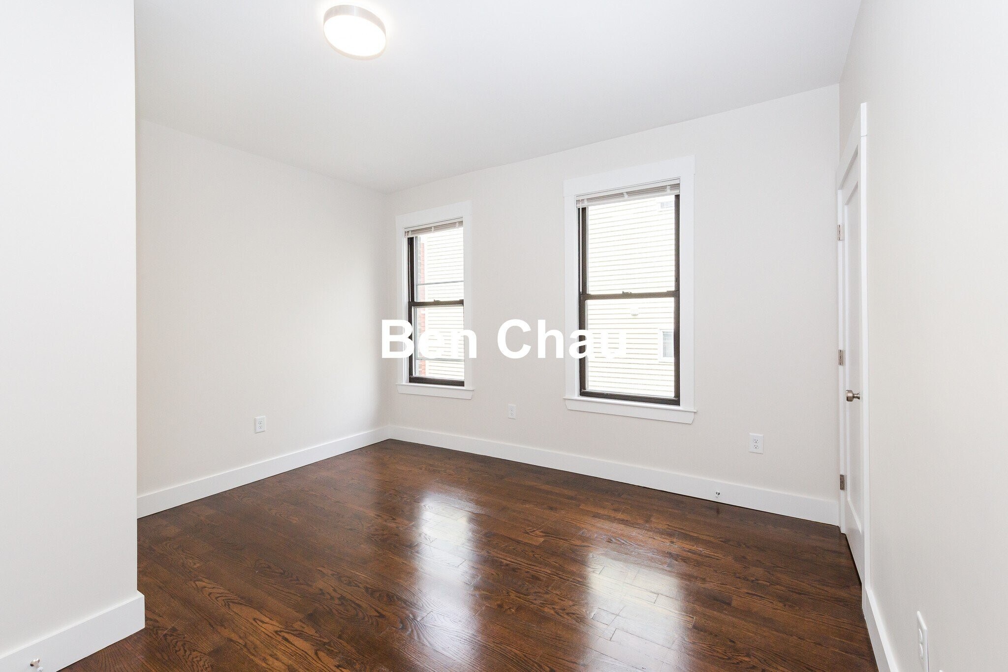 Building Photo - 24 Clary St