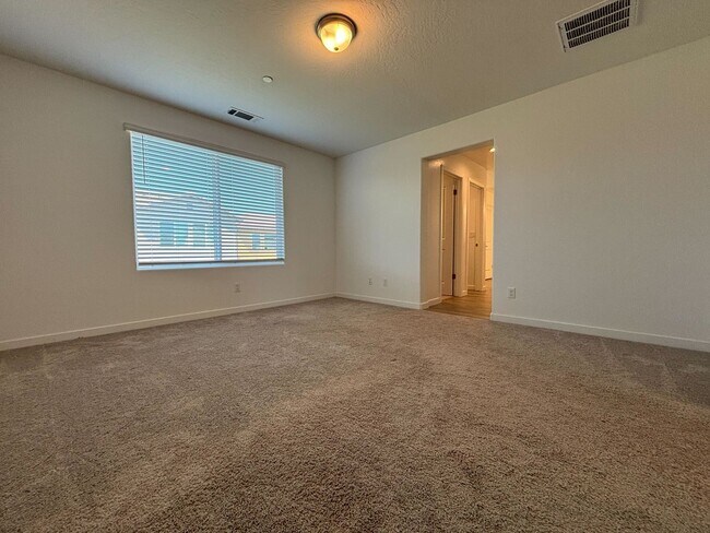 Building Photo - Spacious 3-Bedroom Home with Solar, Modern...