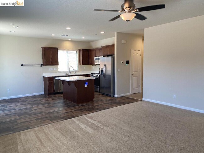 Building Photo - 3636 Landmark Cir