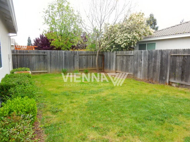 Building Photo - 550 Davenport Way