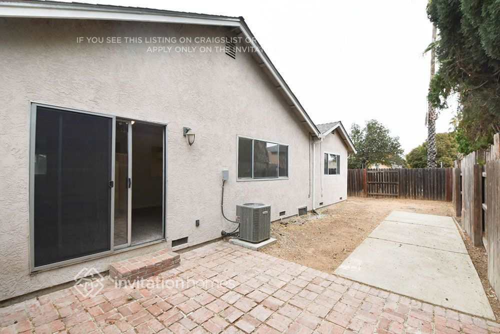 Building Photo - 200 Bonfield Way