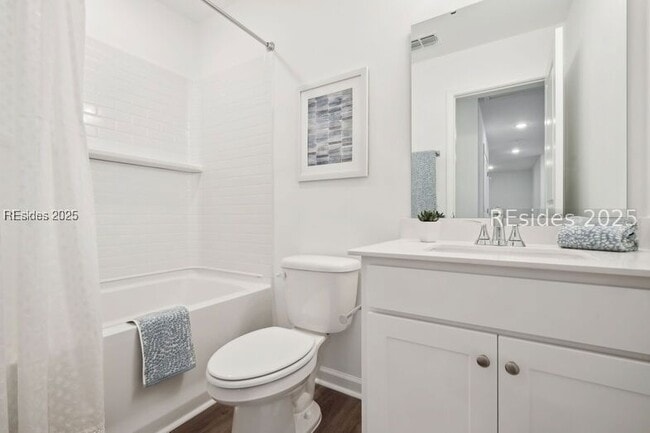 Building Photo - 106 Mainland Lakes Dr