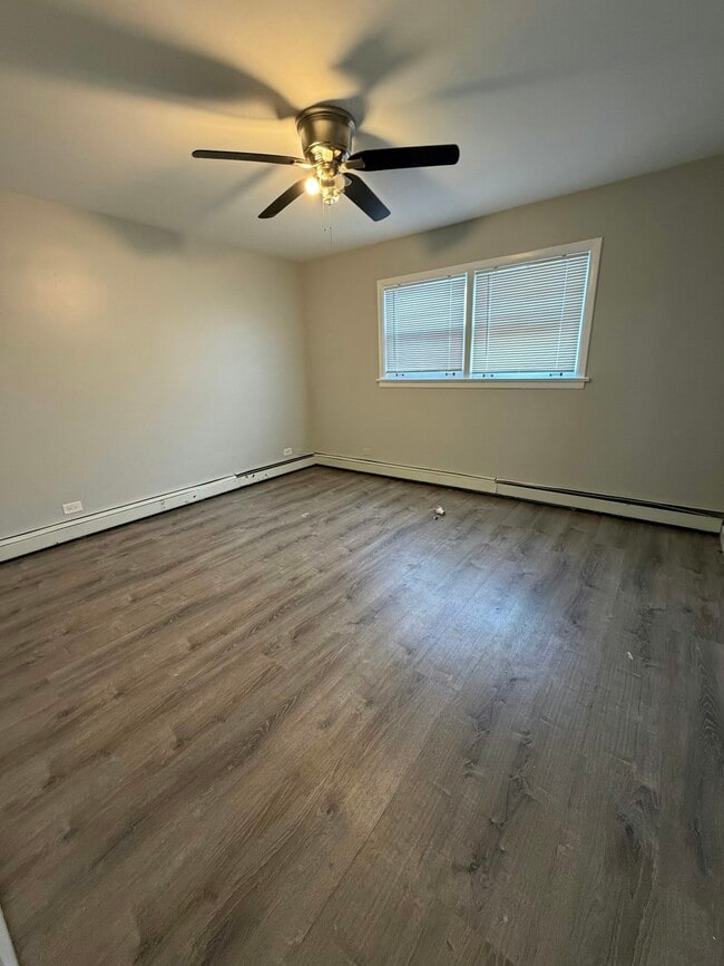 Building Photo - 5358 S Narragansett Ave