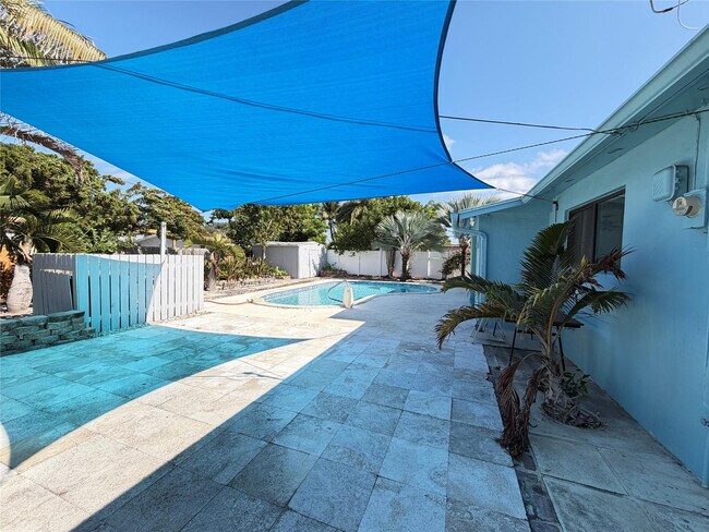 Building Photo - 101 SE 14th Pl