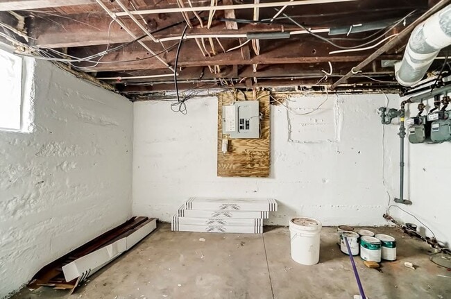 Building Photo - Great 2 Bedroom in Madisonville!