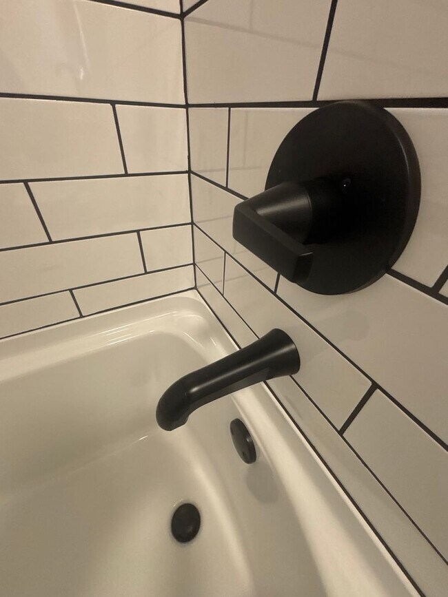 Building Photo - S0275-MF2