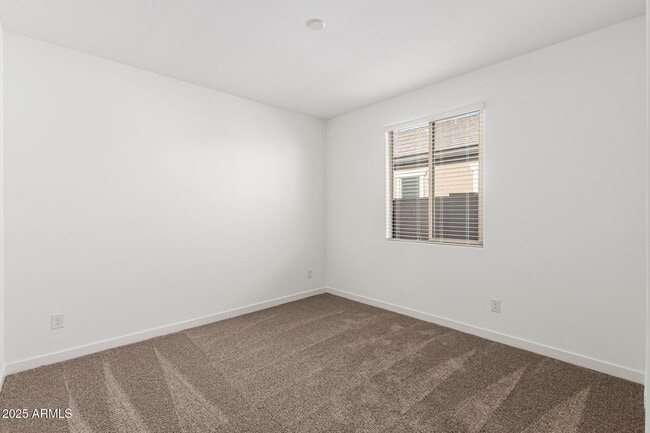 Building Photo - 23724 N 165th Dr