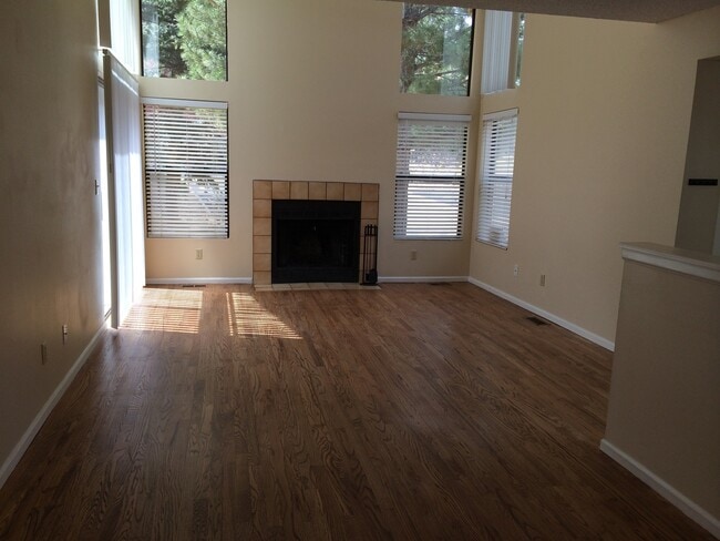 Building Photo - 4015 F Autumn Heights Drive