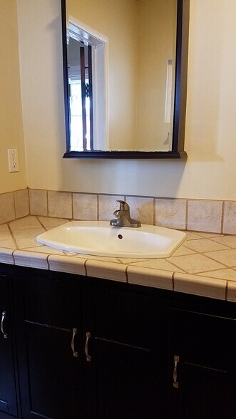 Front bathroom - 512 S Flower St