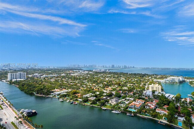 Building Photo - 4775 Collins Ave