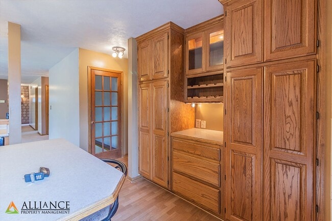 Building Photo - $300 OFF 1st MONTH'S RENT! Amazing, Spacio...